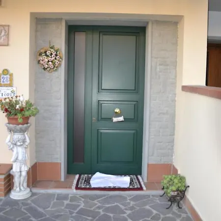 Bed & Breakfast Belvedere Montale (Tuscany)
